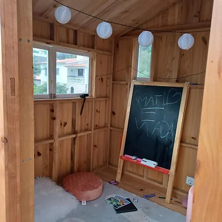 펜션 Casa Dos Pinheiros Casal do Narcizo